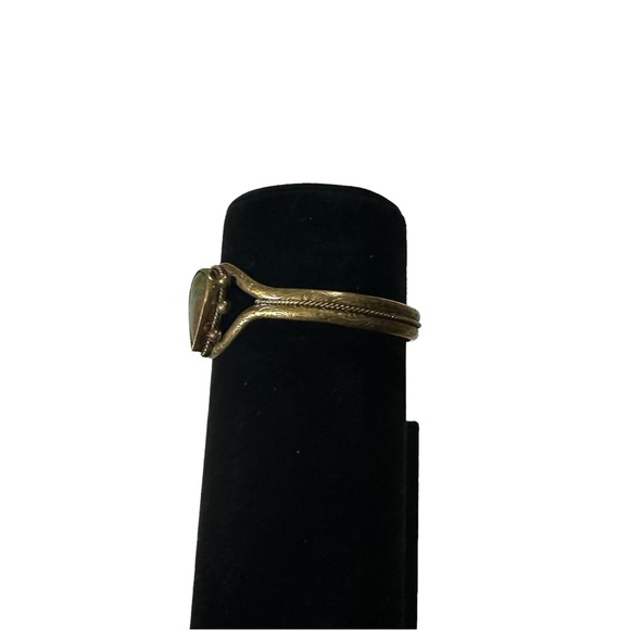 Vtg Brass & 23.4mm Native American Royston Turquoise Teardrop Cuff Bracelet 7” - Picture 6 of 15